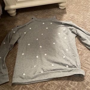 Open shoulder star shirt